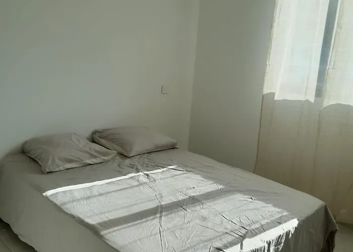 Apartment 4 Couchages Borgo (Corsica)